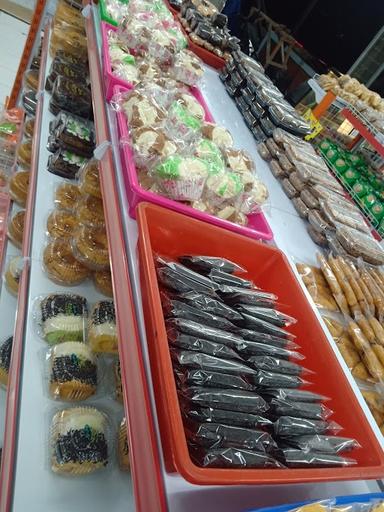 TOKO KUE ARUM BAKERY 2