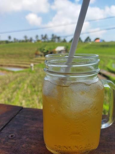 AYAM BAKAR TEPI JALAN