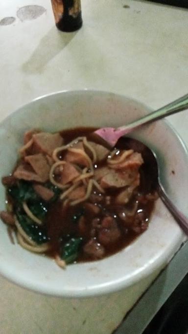 KEDAI MIE AYAM BAKSO LOMBOK RAWIT