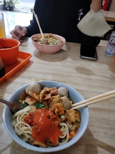 BAKSO & MIE AYAM MAS NOK(KHAS SOLO)