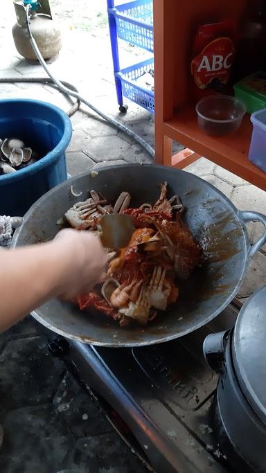 LESEHAN SEAFOOD RUMAH KIBO