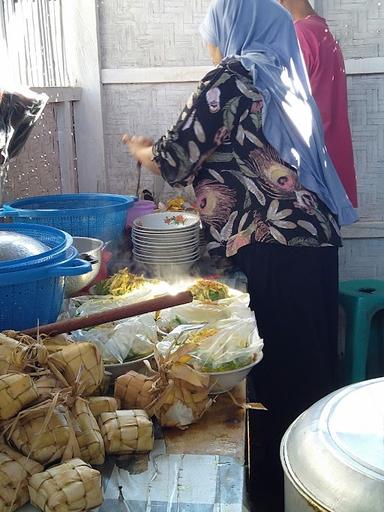 SOTO AYAM PAK AMAT