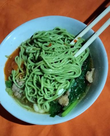 MIE AYAM & AYAM GEPREK BERKAH DUA PUTERI