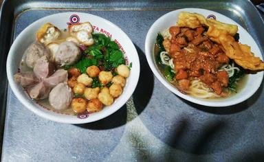 MIE AYAM BAKSO CINTA