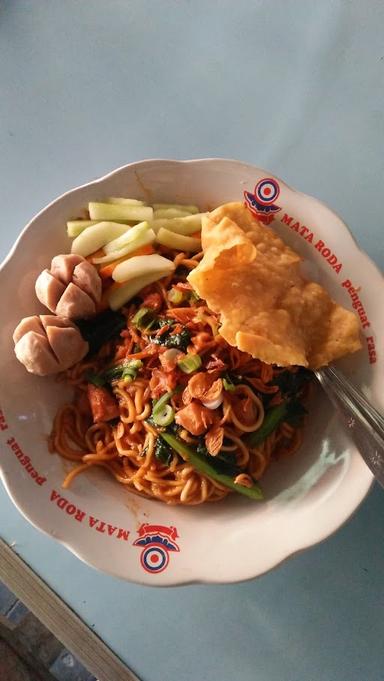 MIE AYAM BAKSO CINTA