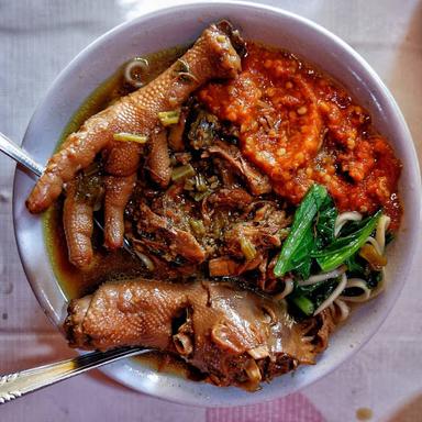 MIE AYAM & BAKSO MORO KANGEN OM EXO