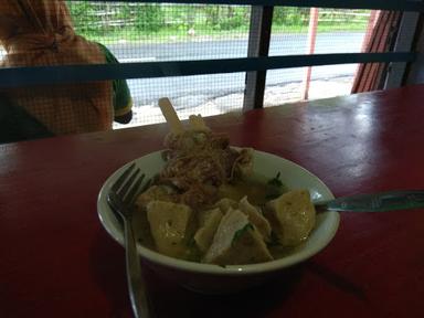 MIE AYAM DAN BAKSO JUMBO KANG GOTREK