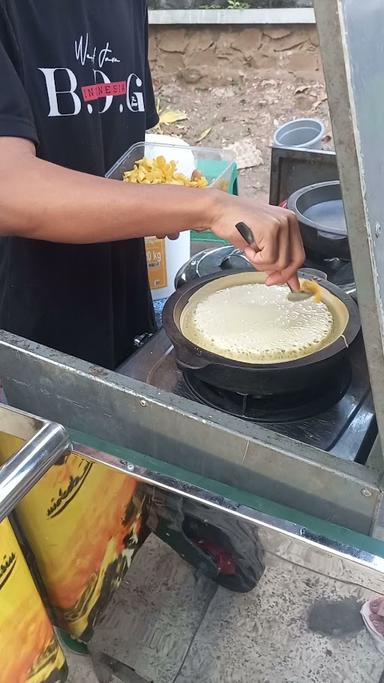 MARTABAK TELOR & KUE BANDUNG PUTRI LEBAKSIU