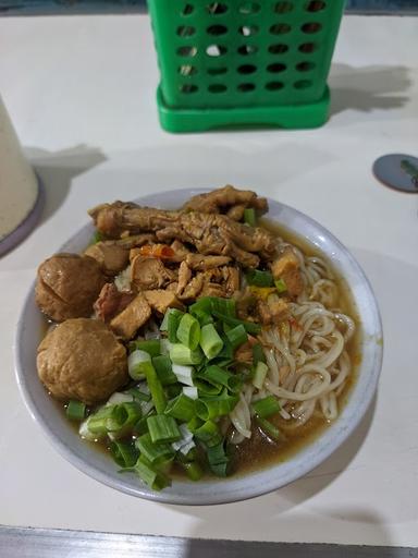 MIE AYAM BUMBU BALI BU SOIMAH