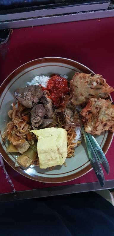 WARUNG MAKAN TEGAL BERSAUDARA