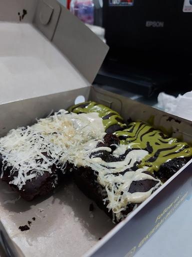 KUE BALOK LEGENDA SEMARANG