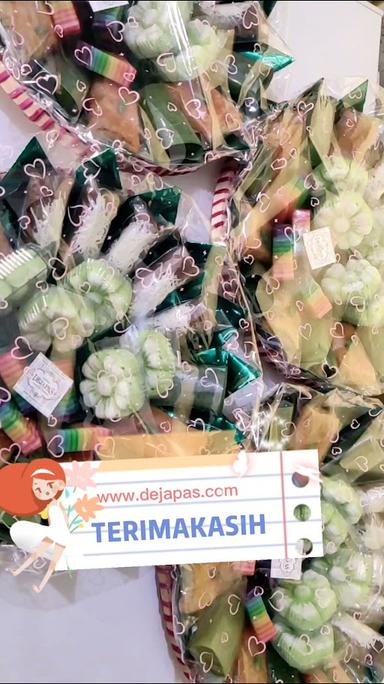 TOKO ANEKA DEJAPAS SEMARANG - ROTI, KUE, SNACK DAN JAJANAN PASAR