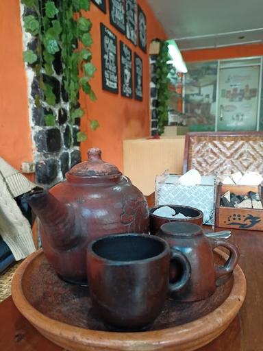 BANARAN 9 RESTO COFFEE & TEA - MUGAS SEMARANG