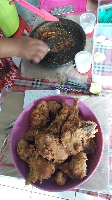 AYAM GEPREK MAS GENDUT