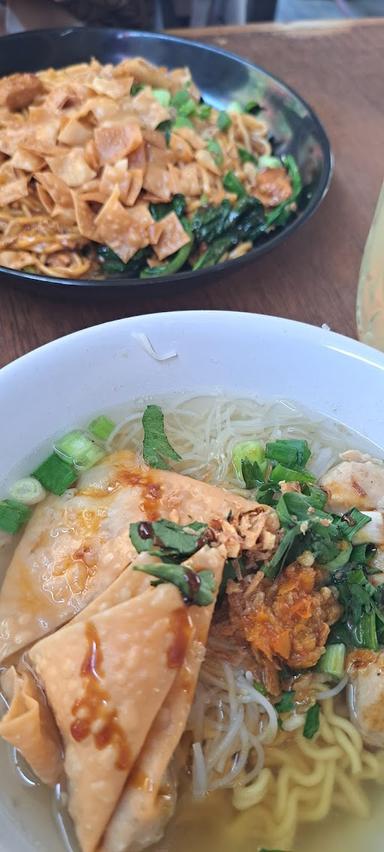 BAKSO MALANG CAK KINO COKROAMINOTO