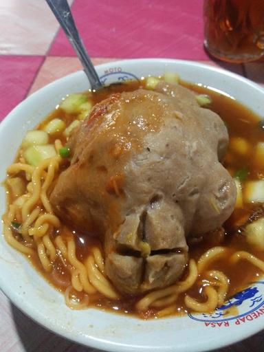 BAKSO RAGIL SOMPOK (BAKSO TETELAN)