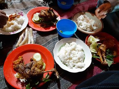 BEBEK GORENG MBAK YANI ~ WARUNG TENDA ALA LAMONGAN