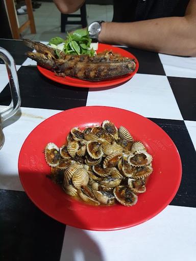 GURIH GURIH SEAFOOD & PECEL LELE