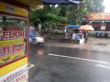 MARTABAK DAN KUE BANDUNG BALIK MANING