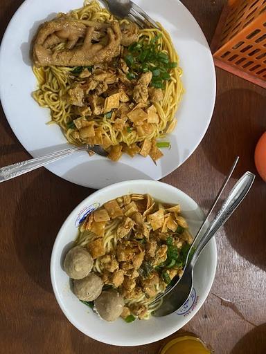 MIE AYAM DAN BAKSO WONOGIRI RUDOL