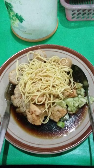 PEMPEK PALEMBANG CABANG GAJAH MADA