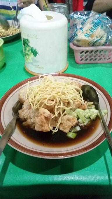 PEMPEK PALEMBANG CABANG GAJAH MADA