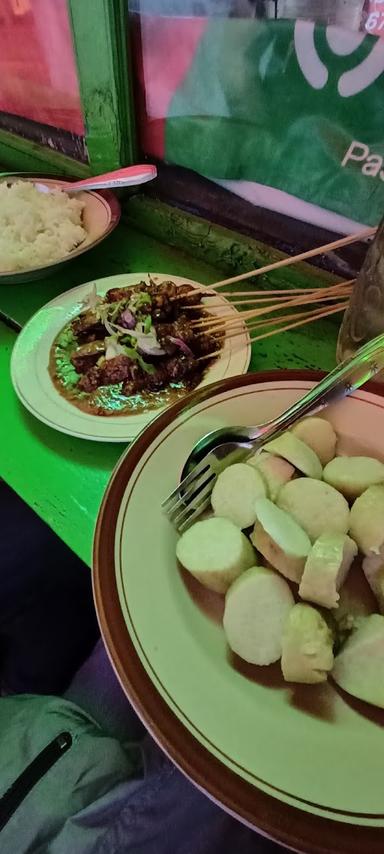 SATE MADURA CAK EDO