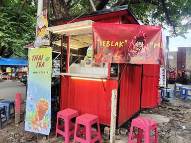 SEBLAK BABA DAN THAI TEA PELEBURAN