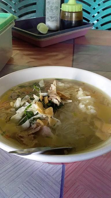 SOTO AYAM PAK PUTHUT