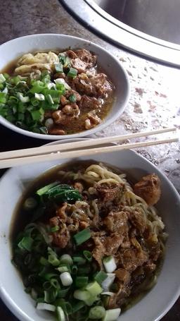 Photo's Spesial Bakso Daging Sapi & Mie Ayam Bakso Pak Mitro