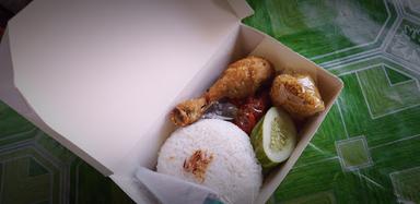 WARUNG MAKAN BU TRI (SOTO, PECEL, GUDEG, NASI UDUK)