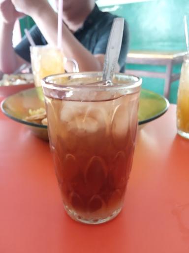 WARUNG MAKAN SI KEMBAR