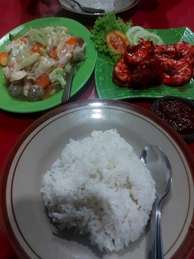 SEAFOOD & CHINESE FOOD DEPOK