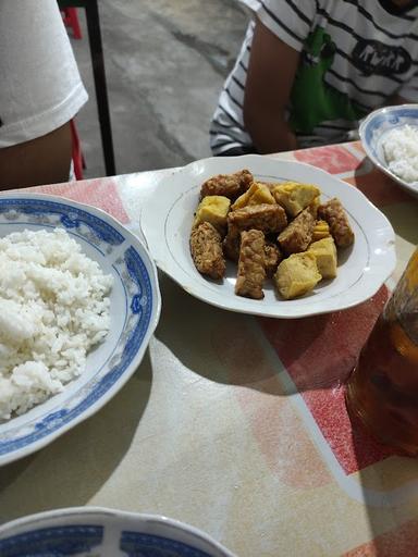 AYAM GORENG KASNOWO