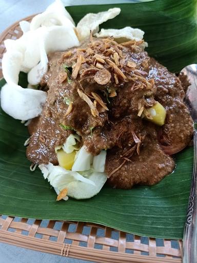 GADO-GADO ALONA