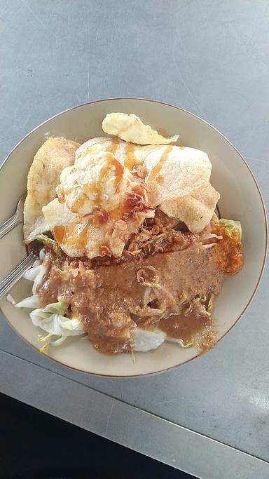 GADO-GADO&ESCAMPUR KRANGGAN