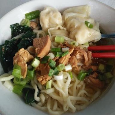 MIE AYAM BEDAGAN