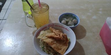 MIE AYAM PAK MIN