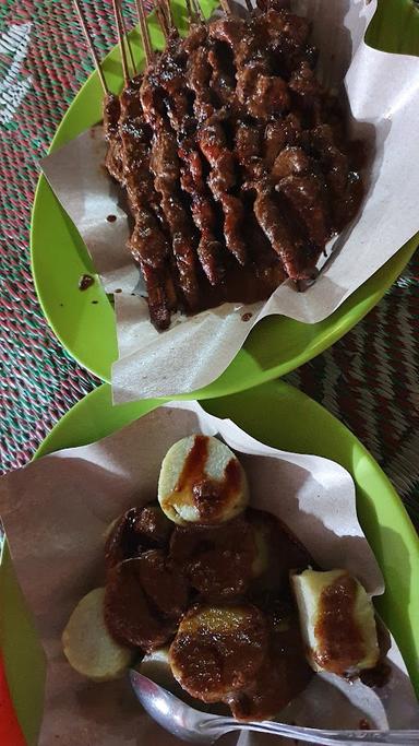 SATE AYAM PAK HASAN