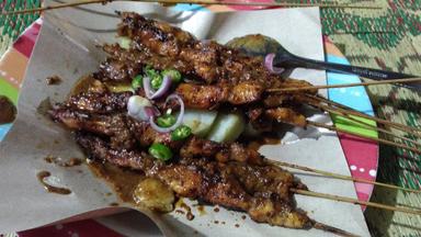 SATE AYAM PAK SLAMET, GAJAH MADA