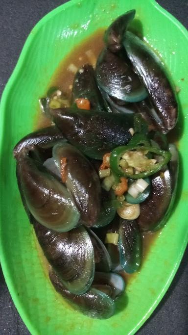 SEAFOOD & MANGUT MM9 CAH LAUT