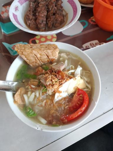 SOTO AYAM JAGALAN PAK SYAM BUMBU KHAS ALA MADURA