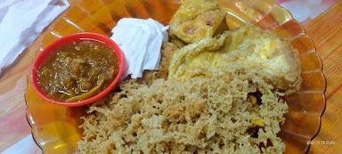 WARUNG NASI UDUK AYAM GORENG KREMES YU YEM