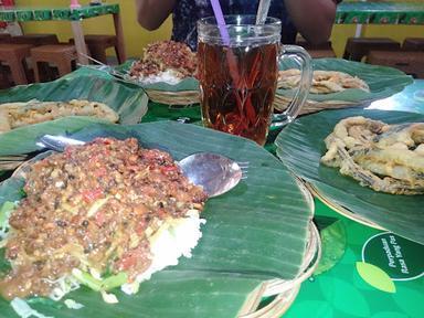 WARUNG PENYET MBAK NDUT LAMONGAN