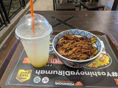 YOSHINOYA TUGU MUDA