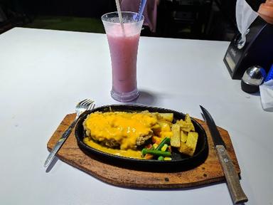 WAROENG STEAK & SHAKE - KARTINI SEMARANG