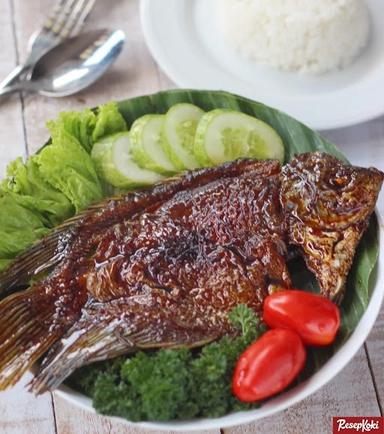 AYAM DAN IKAN BAKAR TOP 32