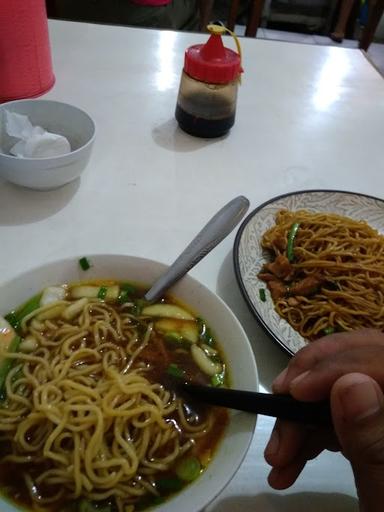 MIE AYAM GORENG IDOLA