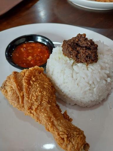 OTI FRIED CHICKEN HASANUDIN