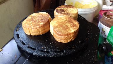 ROTI BAKAR YUANA